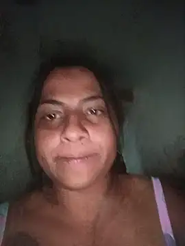 Giselabrunette25 webcam