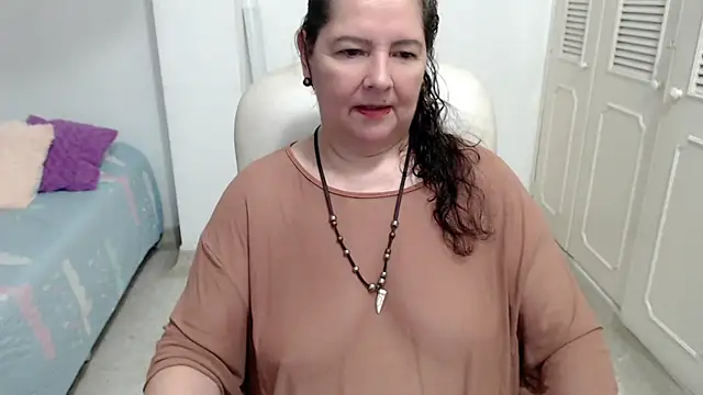 leonela_69 webcam
