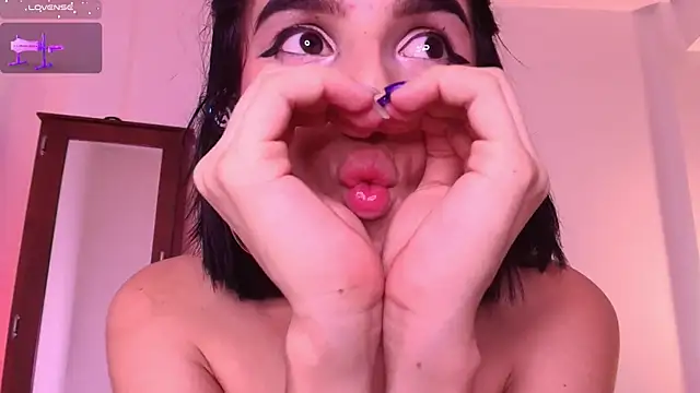 zoe_monroe1 webcam