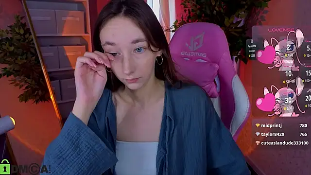 Miche1le_Allenne webcam