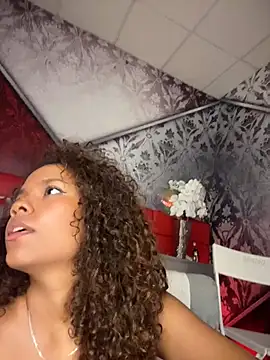 CurlyOopsieXXX