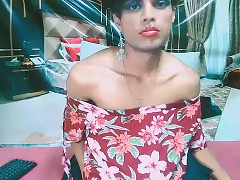 IndianLipstickLuna webcam