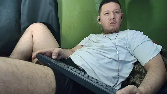 sweet_cock28 webcam