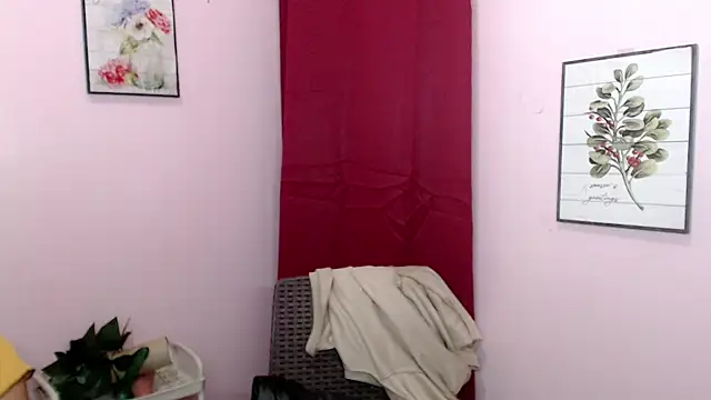 モデル: Ursexy_AngelCummer