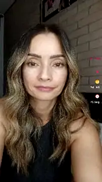 Loly_Horny webcam