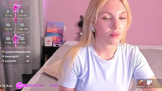 Fluffy_Monica webcam