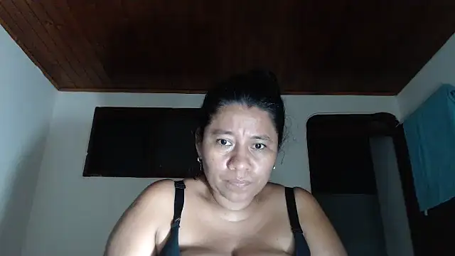adrixxx38 webcam
