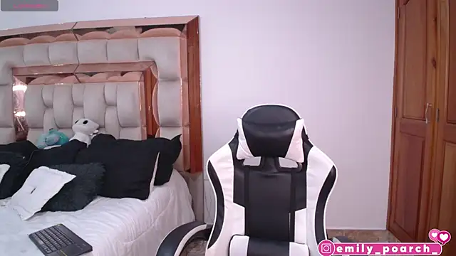 emilyaboott webcam