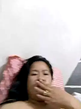 AsianbouncieGIRL webcam