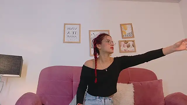 Karina2Smith webcam