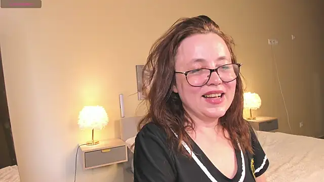 Kira_Adler webcam