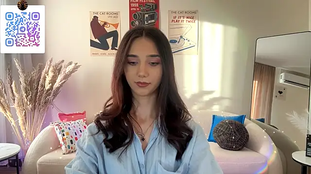 LinaMour webcam