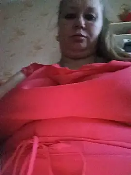 KiraStanton webcam