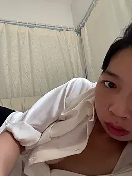 Seven_SS live cam on StripChat