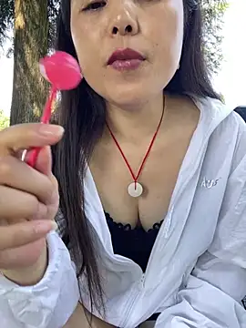 tianwei2567 - Tianwei2567's free webcam - UK Sex Cams
