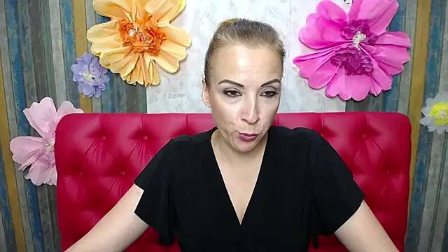 ElizabethSho webcam