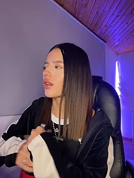 Sofia18_pinkk webcam