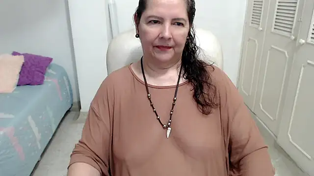 leonela_69 webcam