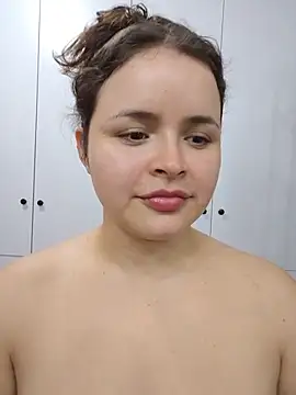 SeleneLuminari8 webcam