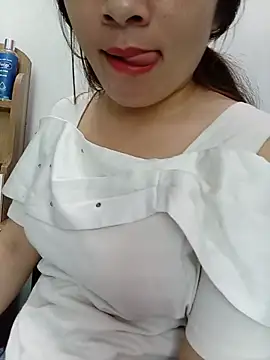 Bigtitss99 webcam