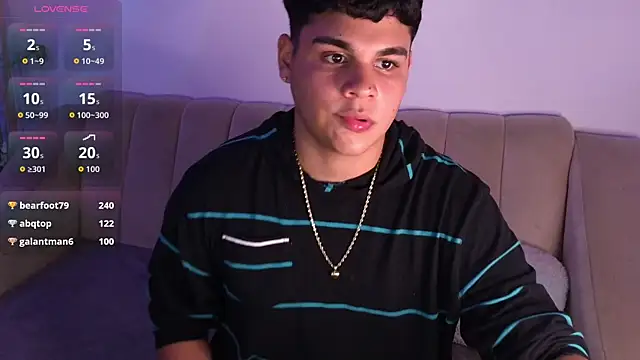 james_jonnes_ webcam
