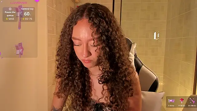 ChloeMoreti webcam