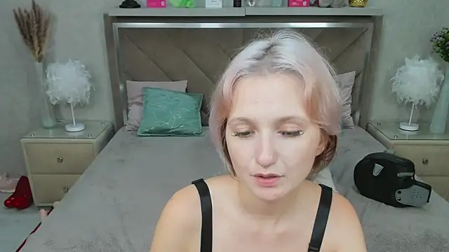 MiaKarlos webcam