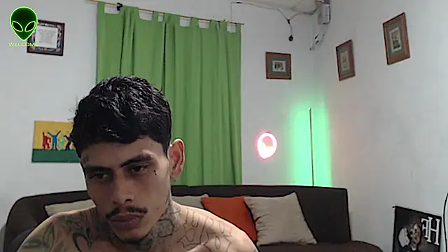 alpha_zom