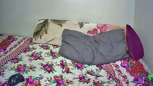 SlenderCurvexxx webcam