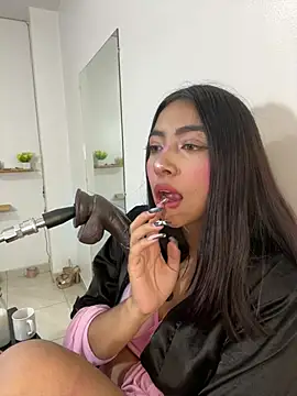 cherry_skinnyy_ webcam