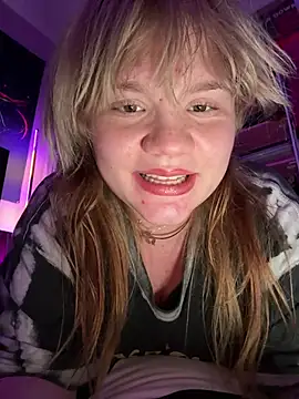 Cutiepiespanks Live Webcam on Stripchat