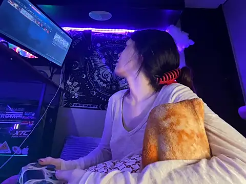Lilactease webcam