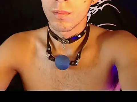 dark_men1 webcam