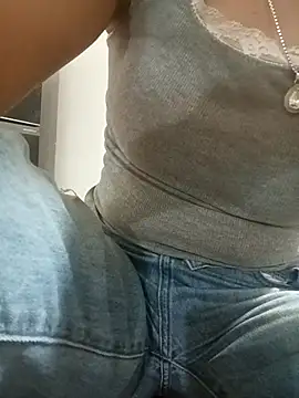 nangmo live cam on StripChat