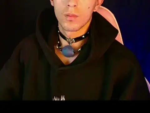 dark_men1 webcam