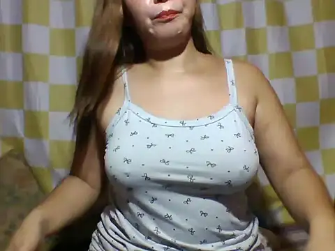 SugahBrown live cam on StripChat