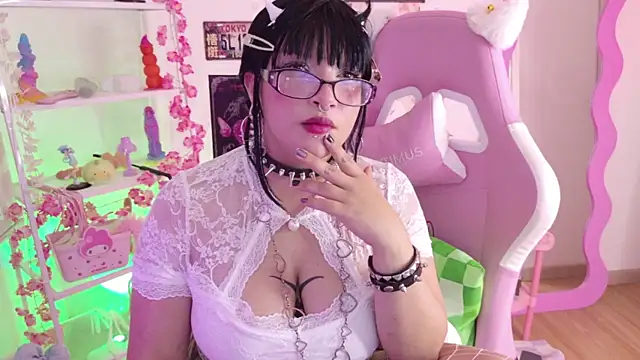 noisy_doll - Noisy_doll's free webcam - UK Sex Cams
