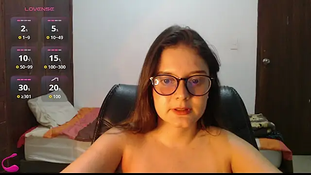 MadieeLorez webcam