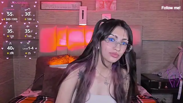 mia_devine_ webcam
