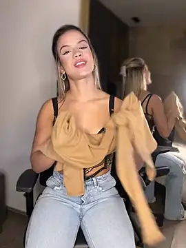 Alisha-Bond webcam