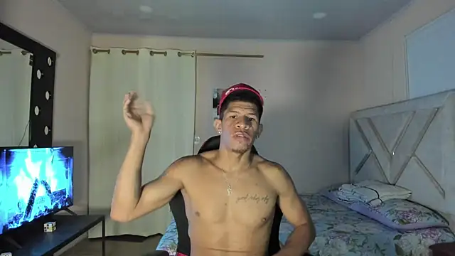Toptony22 live cam on StripChat