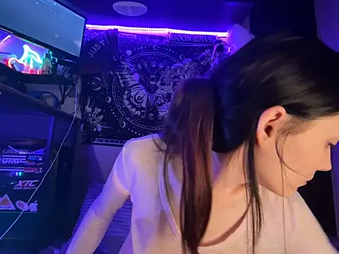 Lilactease webcam