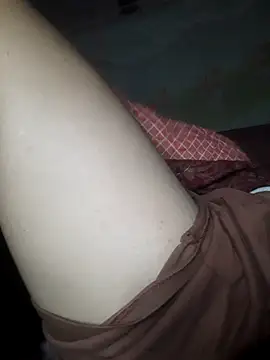 -Tara-a live cam on StripChat