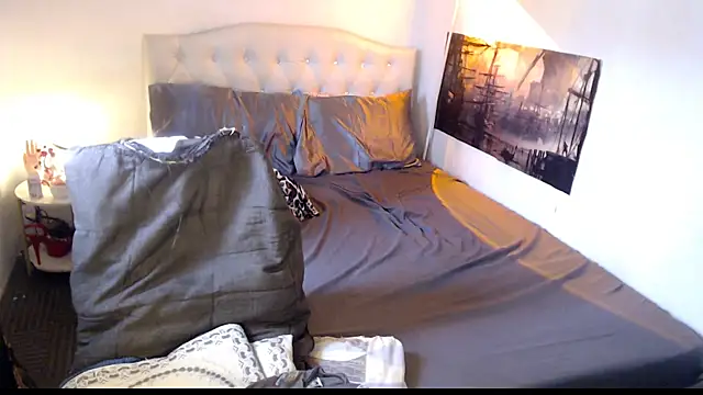 NinaDOM4CUM webcam