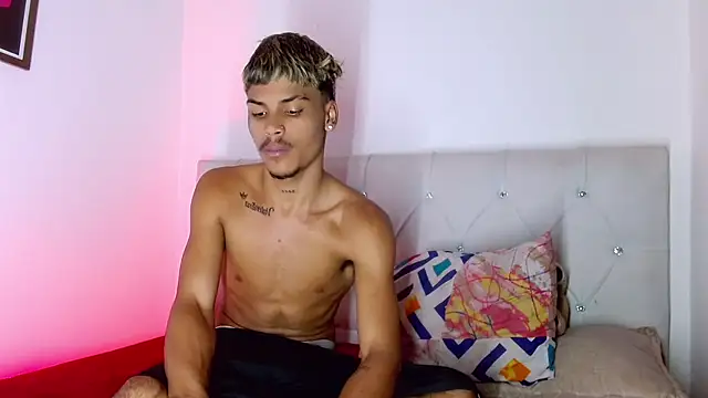 Angel_foxc13 webcam