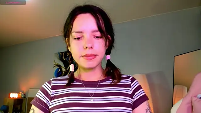 Maya_Campbell webcam
