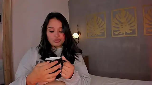 lia_sexx19 - Lia_sexx19's free webcam - UK Sex Cams