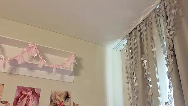 Milly_Lane webcam