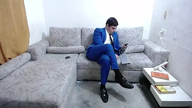 Victor_Maitland live cam on StripChat