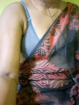 Tamil_hot_leena live cam on StripChat